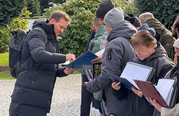 Julian Nagelsmann startet die Vorbereitung für die Viertelfinal-Spiele der Nations League. - © Klaus Bergmann/dpa