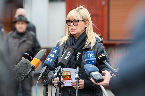 «Ich gehe davon aus, dass wir es hinbekommen, den Weihnachtsmarkt zu eröffnen», sagte die Oberbürgermeisterin. - © Peter Gercke/dpa