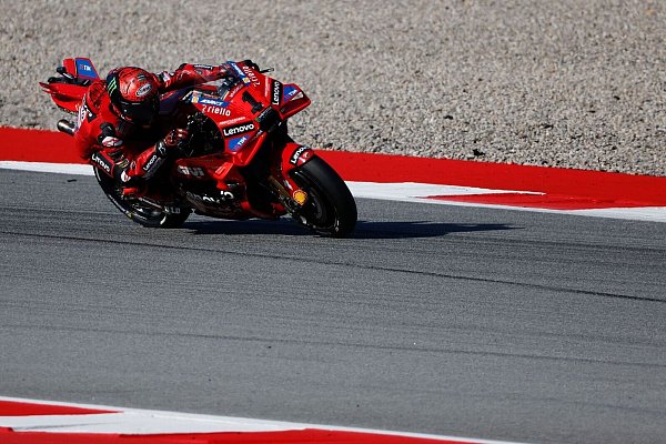 Francesco Bagnaia konnte den Rückstand auf Jorge Martín nicht mehr aufholen. - © Joan Monfort/AP