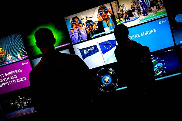 Die Veranstaltungsräume am Vorabend der Esa-Ministerratstagung. - © Sina Schuldt/dpa