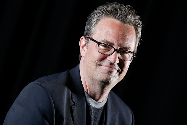 Matthew Perry starb im Oktober 2023 mit 54 Jahren. - © Brian Ach/AP/dpa