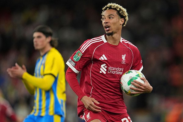 Der ehemalige Frankfurter Hugo Ekitiké erzielte den Siegtreffer zum 2:1 für Liverpool. - © Jon Super/AP/dpa