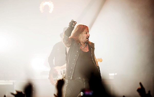 Das Privatflugzeug gehörte Mötley-Crüe-Frontmann Vince Neil. (Archivbild) - © picture alliance / dpa