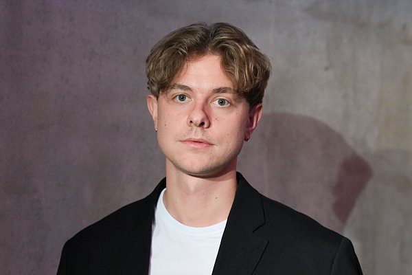 Content Creator Jonas Ems greift im Netz gesellschaftsrelevante Themen auf. - © Jens Kalaene/dpa