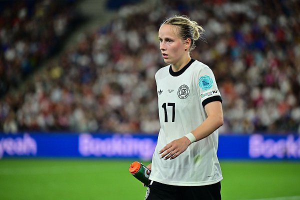 Auch Franziska Kett wurde von der UEFA in die Top-Auswahl berufen. - © Sebastian Christoph Gollnow/dpa