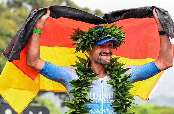 Der König der Triathleten: Patrick Lange siegte auf Hawaii. - © Donald Miralle/IRONMAN/dpa