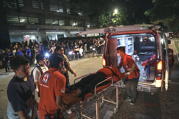 Das Beben hatte eine Stärke von 6,9. - © Jacqueline Hernandez/AP/dpa
