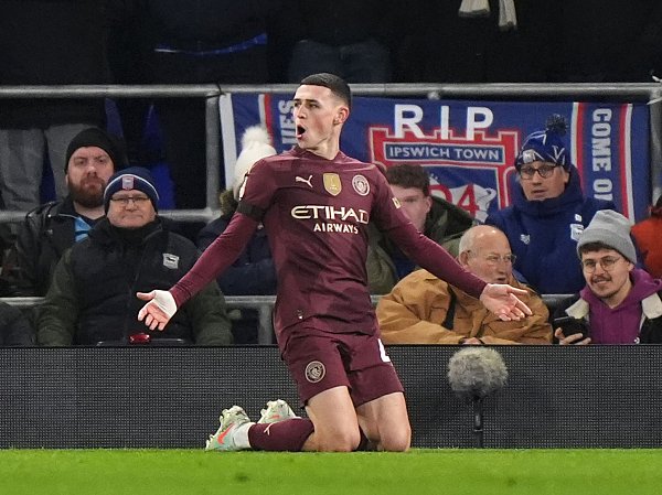 Phil Foden traf für Manchester City doppelt. - © Bradley Collyer/PA Wire/dpa