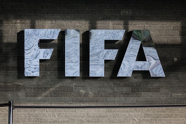 Der Fußball-Weltverband FIFA will bei den WM-Eintrittskarten auf dynamische Preisgestaltung setzen. (Archivbild) - © Christian Charisius/dpa