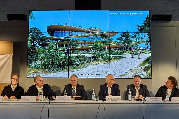 Die neue Oper soll zu allen Seiten offen sein. - © Georg Wendt/dpa