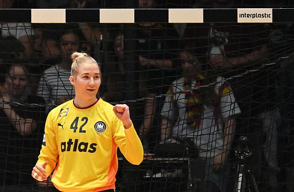 War ein starker Rückhalt im DHB-Team: Torfrau Katharina Filter. - © Marijan Murat/dpa