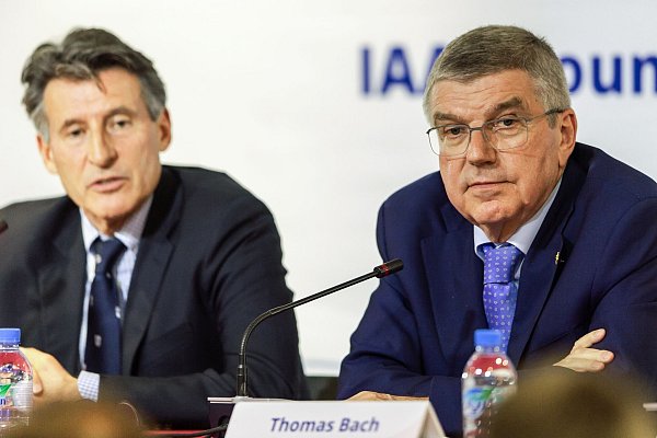 Sebastian Coe (l) gilt seit Jahren als Widerpart von IOC-Präsident Thomas Bach. - © Joel Marklund/Bildbyran via ZUMA Press/dpa