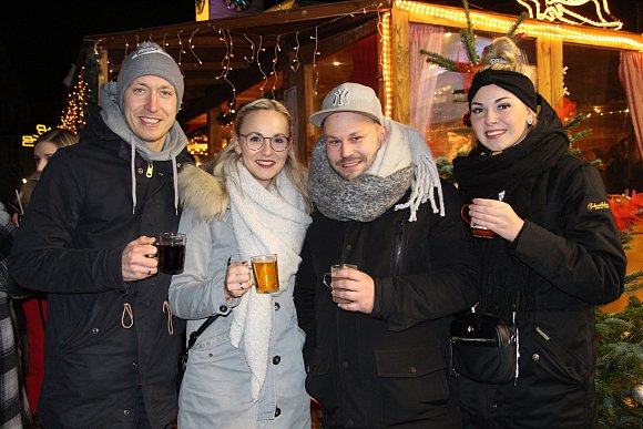 Würden gerne noch länger feiern: v.l. Niklas und Ann-Christin Wüllner, Fabian Helsberg und Marie-Sophie Bollmann. - © Myriam Domke-Feiner