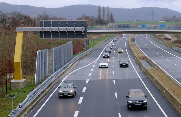 Die Trasse der Nordumgehung sollte mit Photovoltaikmodulen ausgestattet werden, fordern die Bürger für Bad Oeynhausen. - © Thorsten Gödecker