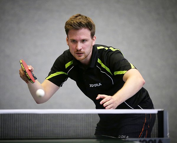 Im oberen Paarkreuz: Stefan Höppner und das SVB-Oberligateam startet am Samstag mit einem Heimspiel in die Saison. - © Henrik Martinschledde