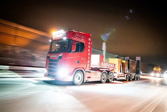 Bei der Transport-Aktion mussten mehrere Straßen gesperrt werden.  - © Hagedorn