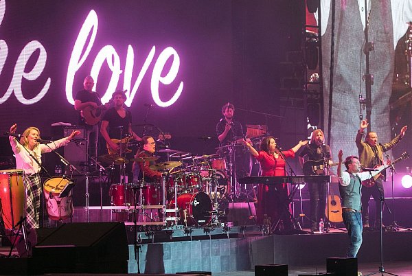 Die Kelly Family in der Westfalenhalle in Dortmund. - © picture alliance / Bernd Thissen/dpa