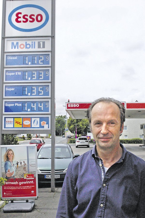 Verärgert: Tankstellenbetreiber Andreas Ostermann. - © Mathias Brüggemann