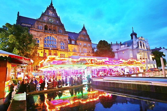 Der Leineweber-Markt gehört zu den größten und schönsten Stadtfeste in Ostwestfalen-Lippe. [www.bielefeld.jetzt]. - © Bielefeld Marketing GmbH