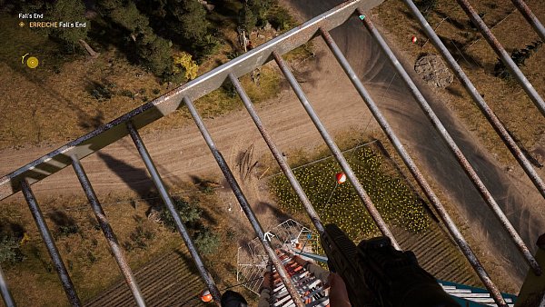 Endlich müssen wir keine Funktürme mehr aktivieren. Erklimmen wir dennoch noch einen, kostet das für Höhenängstliche manchmal schon Überwindung. - © Far Cry 5 / Ubisoft