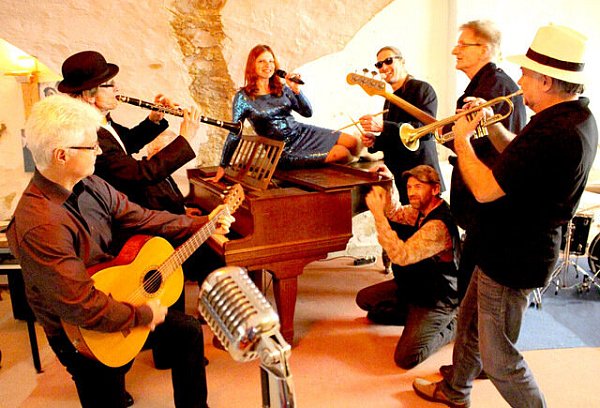 Beim offenen Clubabend im April spielt der LK-Jazzexxpress im Gewölbekeller. - © LK-Jazzexxpress