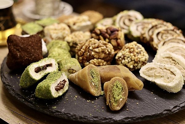 Während des Zuckerfestes werden traditionelle Köstlichkeiten wie Baklava serviert. - © Pixabay