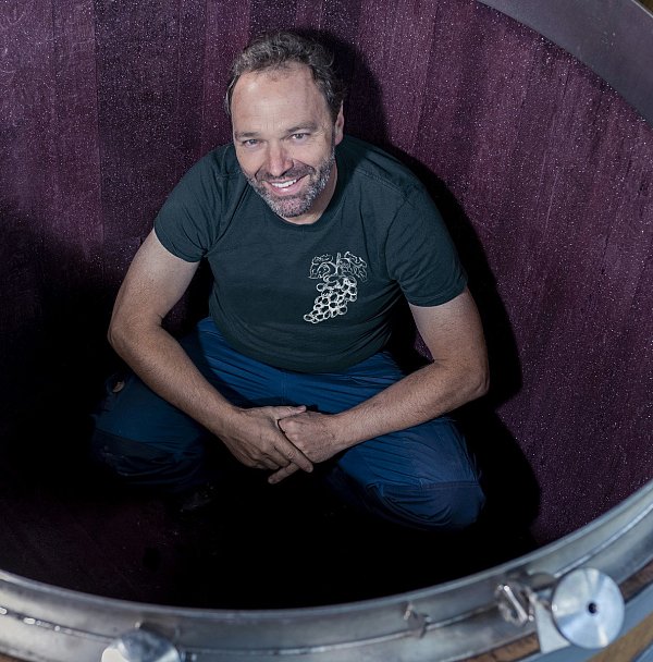 Rainer Schnaitmann setzt seit 2012 auf langfristigen, ökologischen Weinbau. - © Weingut Schnaitmann