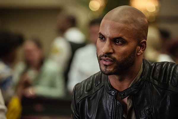 Ricky Whittle spielt Shadow Moon in American Gods.  - © Starz Entertainment, LLC