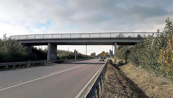 Die Brücke "Dionysiusstraße" in Buke wird bald ersetzt werden. - © Straßen NRW