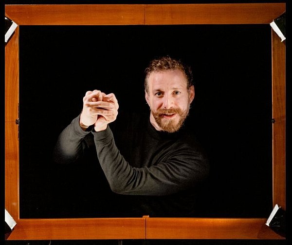 Jacopo Tealdi braucht keine Worte - nur seine Hände - © NW