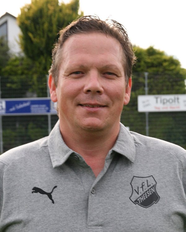 Pro Löw: Theesens Trainer Andreas Brandwein. - © Nicole Bentrup
