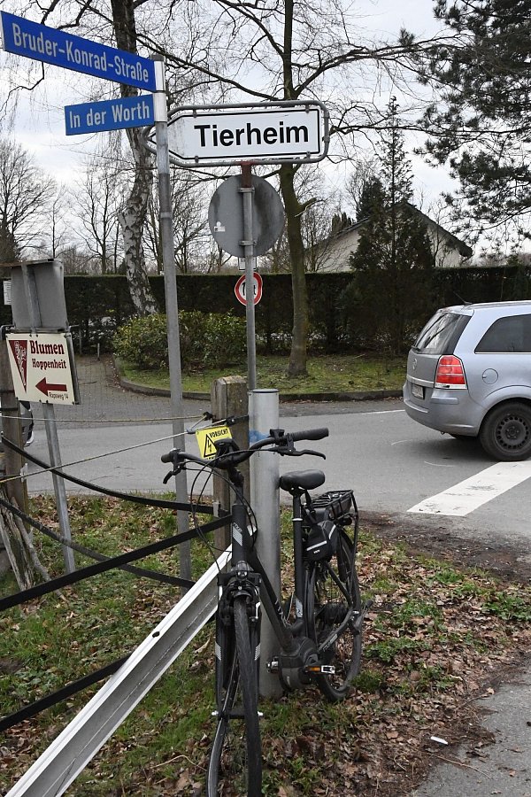 Der 36-Jährige Zweiradfahrer wurde schwer verletzt. - © Andreas Eickhoff