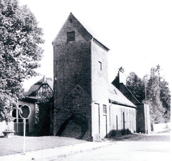 1928 wurde an der Kuhlbornstraße in der Nähe der katholischen Volksschule ein neues Gerätehaus für die Feuerwehr gebaut. - © Archiv Heimatpflege