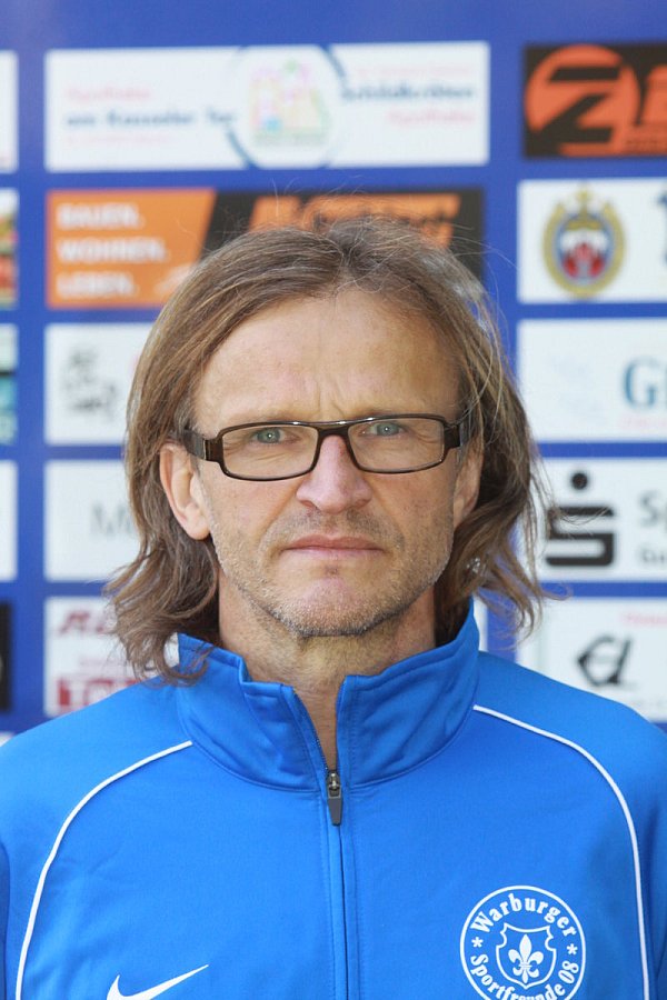 Hört auf: Trainer Ludger Krull wechselt zur neuen Spielzeit zum KSV Hessen Kassel. - © Foto: man
