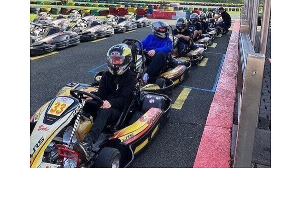 Die Kartbahn in Kirchlengern sorgt für ein unvergessliches Familienerlebnis. - © Quelle: Jugendpflege Pr. Oldendorf