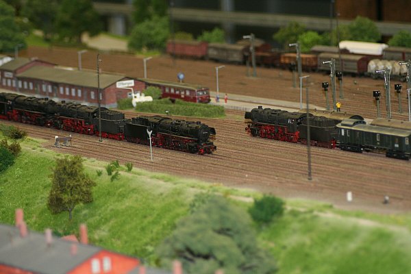 Die Modellbundesbahn zeigt den Kreis Höxter und vor allem das Schienennetz und alles rund um die Bahn in Miniatur. - © David Schellenberg