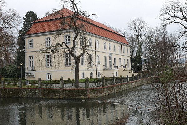 Das historische Ambiente des Schlosses bietet die perfekte Kulisse für eine außergewöhnliche Feier. - © Peter Steinert