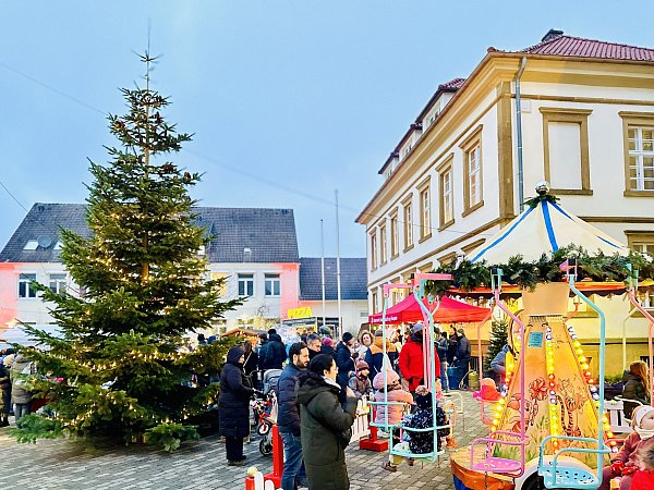 Auch dieses Jahr gibt es wieder auf dem Heeper Advent ein Kinderkarussell. - © Stefan Becker