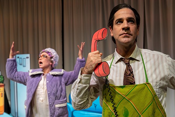 „No Way to Treat a Lady“ läuft noch mit mehreren Vorstellungsterminen bis Februar im Paderborner Theater. - © Tobias Kreft/Theater Paderborn