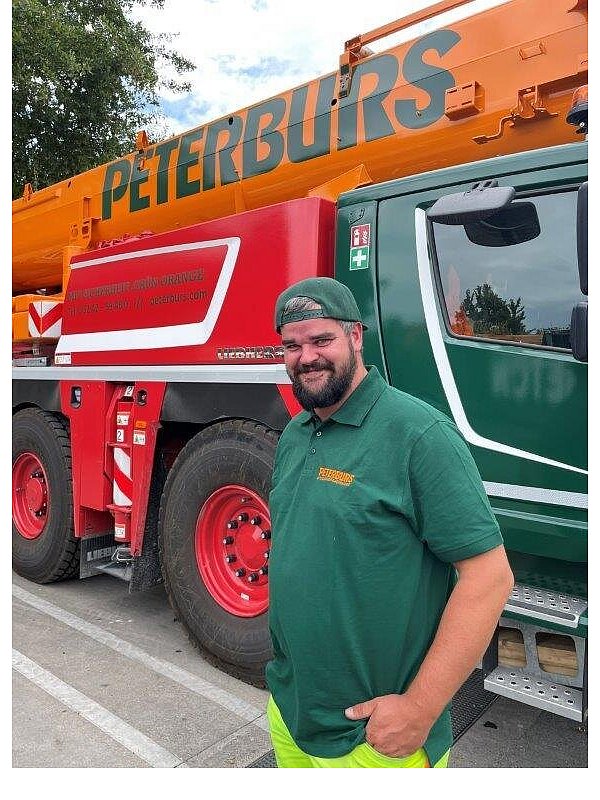 Max Menze hat schon seine Ausbildung beim Wiedenbrücker Unternehmen Peterbur absolviert. - © Privat