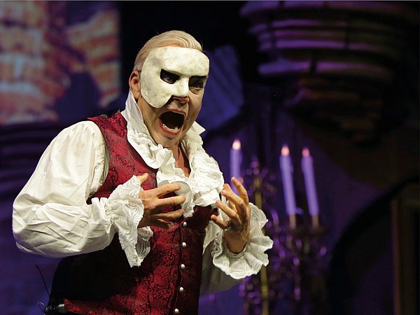 „Das Phantom der Oper – Die Originalproduktion von Sasson/Sautter" begeistert seit Jahren Publikum und Kritiker weltweit. - © 3for1 Trinity Concerts