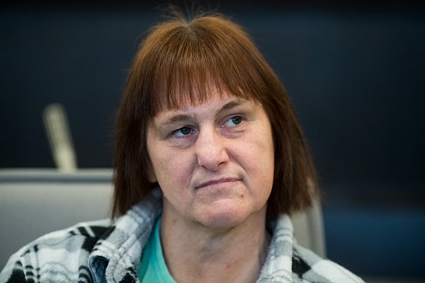 Angelika W. hatte sich im Mordporzess zum "Horrorhaus von Höxter" selbst als Opfer dargestellt - ihre Taten aber nie bestritten. - © picture alliance / Bernd Thissen/dpa