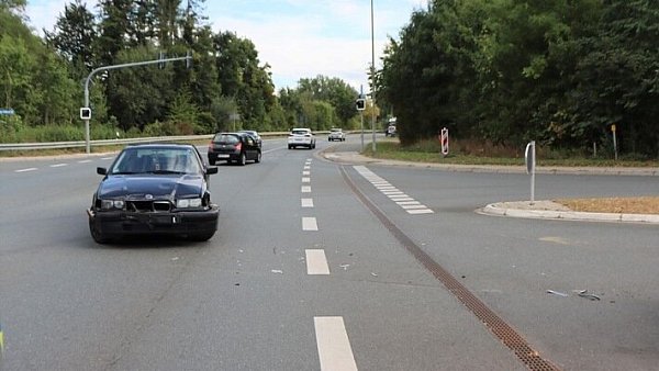 Unfallverursachender BMW - © Höxter