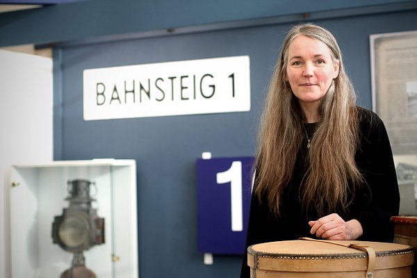 Sonja Voss meistert die Führung des Löhner Museums mit Ruhe, Gelassenheit und Übersicht. - © Felix Eisele