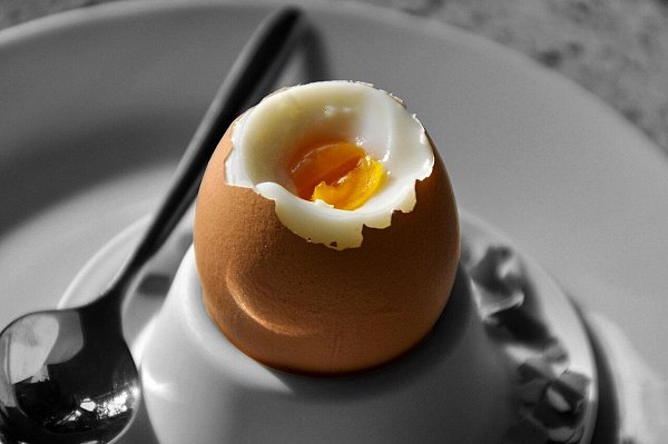 Ein perfekt gekochtes Ei – ein klassischer Start in den Tag. - © Symbolbild/Pixabay