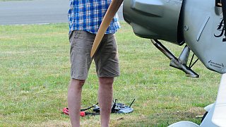 Oerlinghausen: Flugplatzfest lockt mit Oldtimern der Lüfte