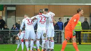 Bayern gewinnt souverän gegen Paderborn mit 6:0