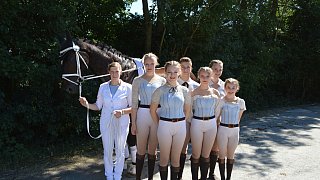 RV Brakel siegt bei den westfälischen Jugendmeisterschaften im Voltigieren
