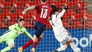 Oranje bejubelt Heimsieg - Türkei bezwingt Norwegen