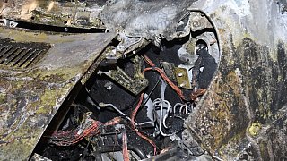 Feuerwehr löscht brennenden Transporter in Wiedenbrück